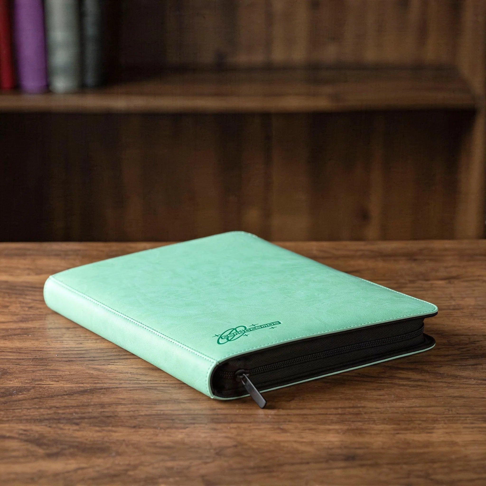cardcosmos - Classeur premium en cuir XXL 16 pochettes zippé - Mint